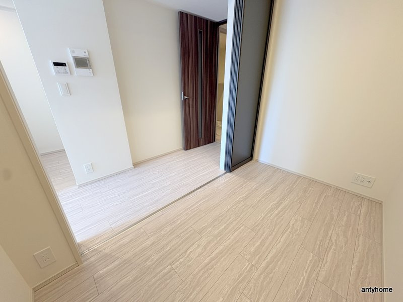 コンフォリア・リヴ博労町一丁目Q　仲介手数料無料の寝室