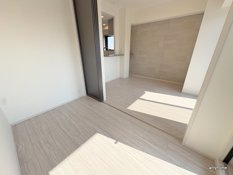 コンフォリア・リヴ博労町一丁目Q　仲介手数料無料の寝室