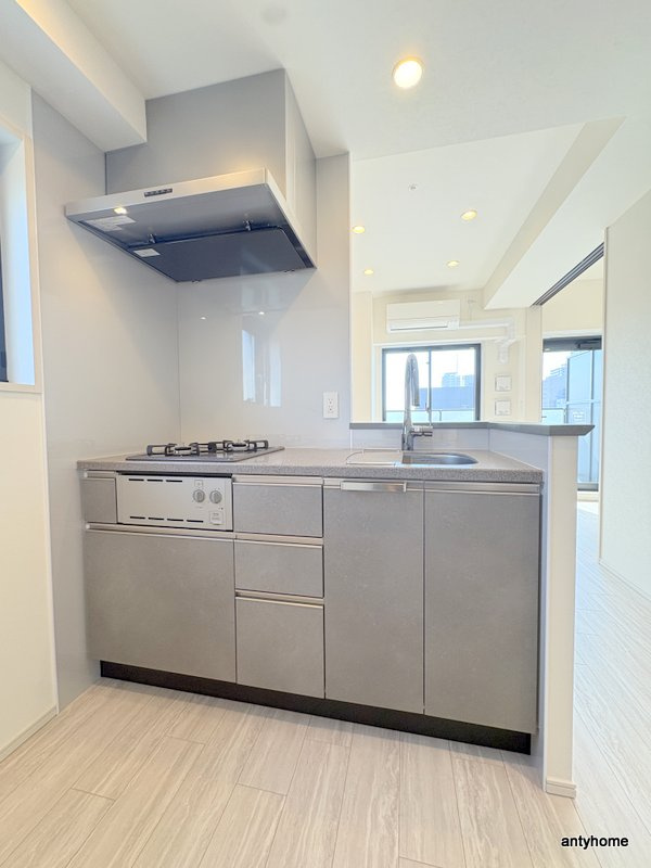 コンフォリア・リヴ博労町一丁目Q　仲介手数料無料のキッチン