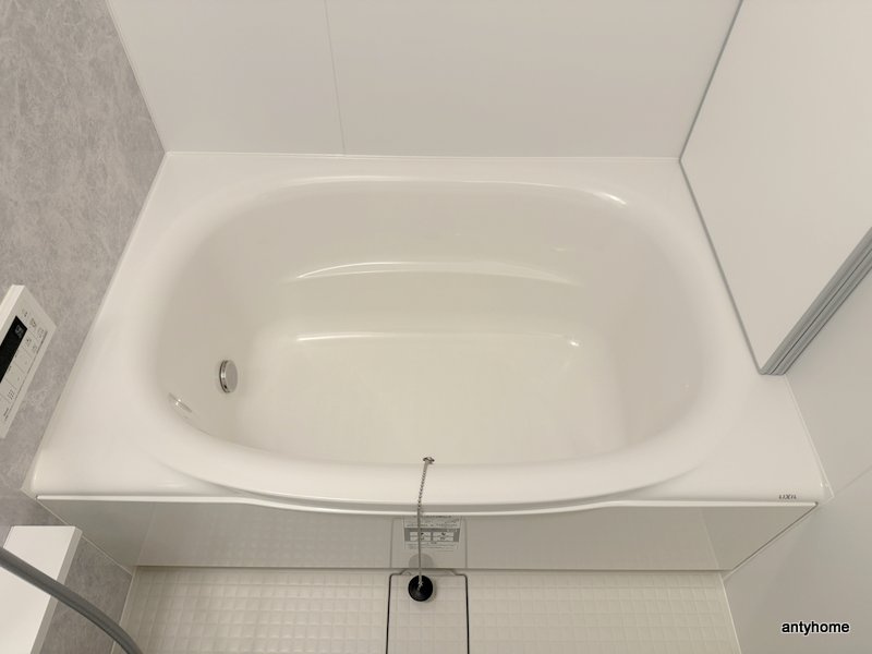 コンフォリア・リヴ博労町一丁目Q　仲介手数料無料の浴室