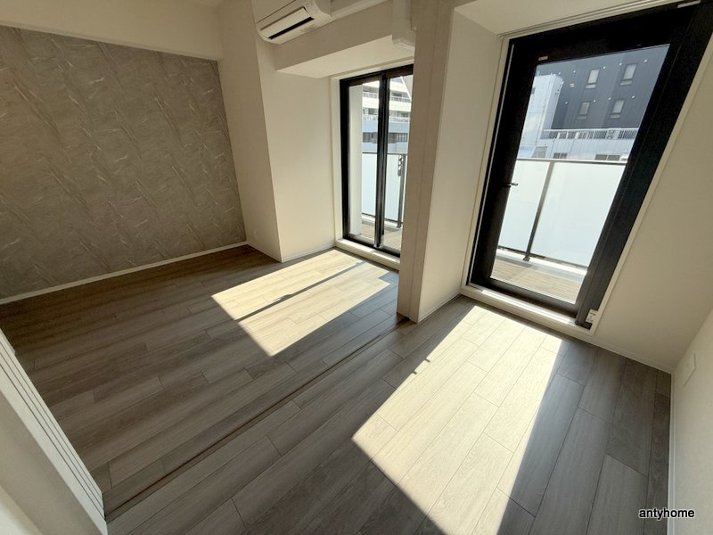 コンフォリア・リヴ博労町一丁目Q　仲介手数料無料の寝室