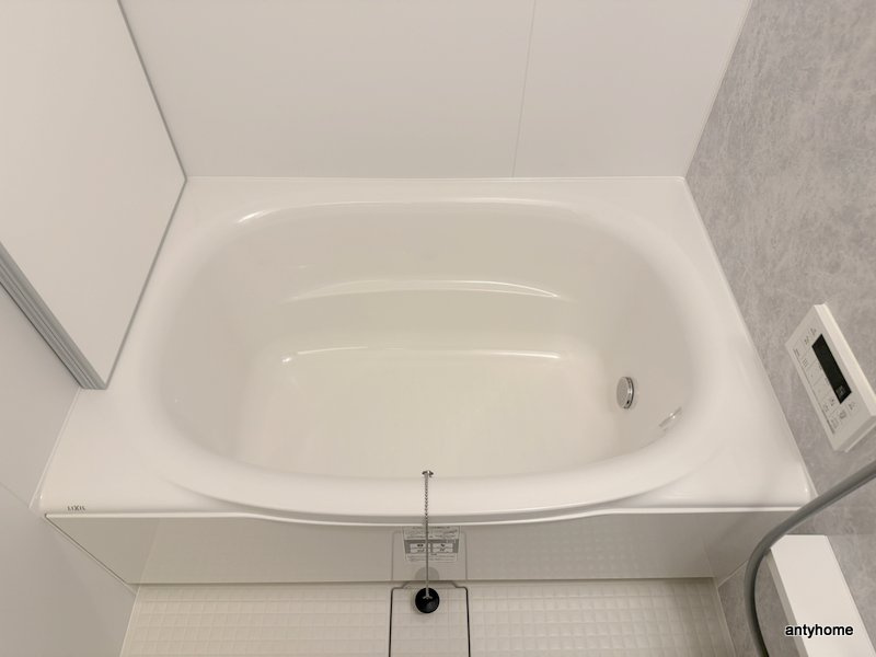 コンフォリア・リヴ博労町一丁目Q　仲介手数料無料の浴室