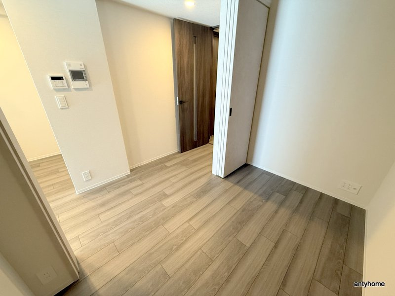 コンフォリア・リヴ博労町一丁目Q　仲介手数料無料の寝室