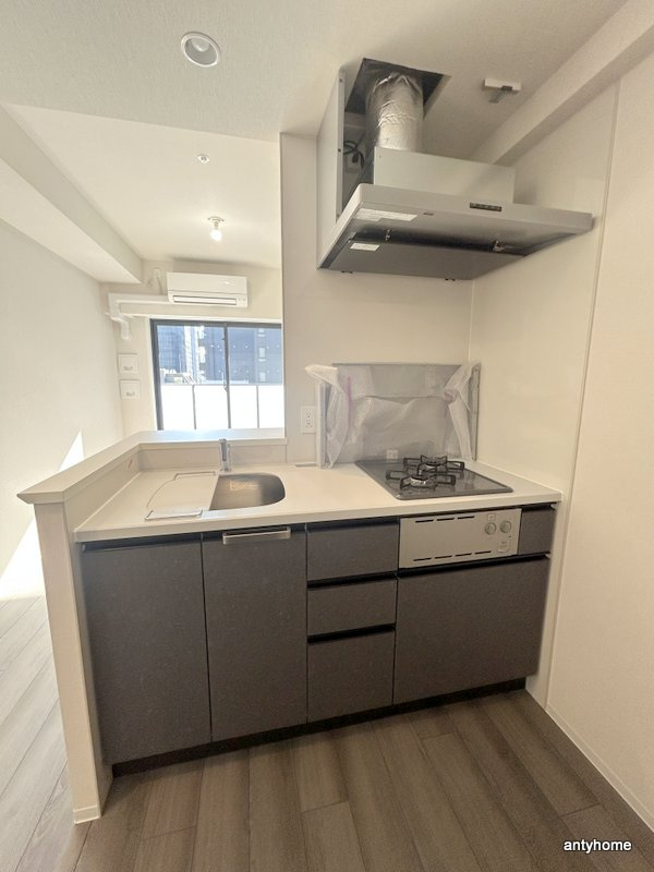 コンフォリア・リヴ博労町一丁目Q　仲介手数料無料のキッチン