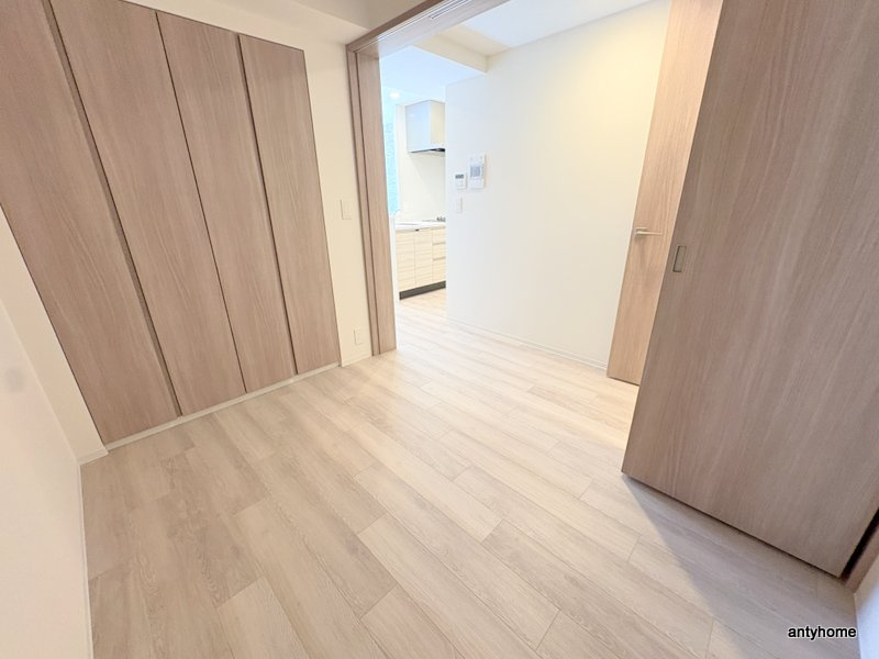 コンフォリア・リヴ博労町一丁目Q　仲介手数料無料の寝室