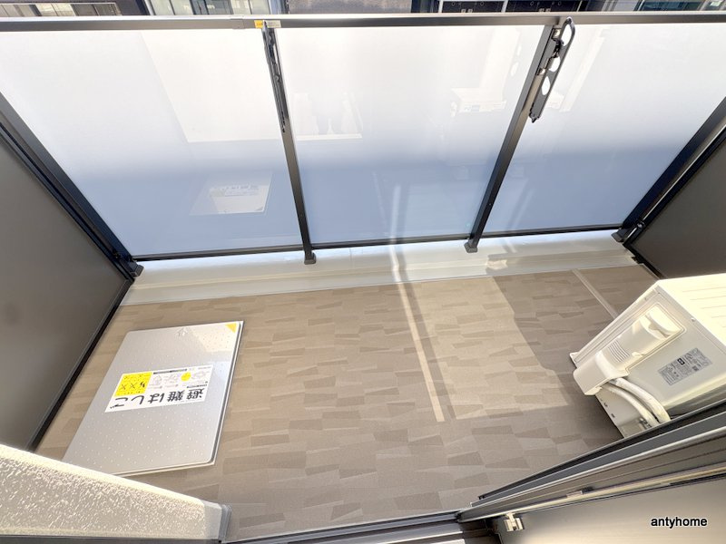 コンフォリア・リヴ博労町一丁目Q　仲介手数料無料のバルコニー