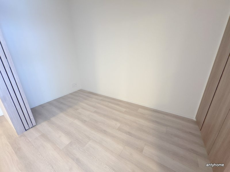 コンフォリア・リヴ博労町一丁目Q　仲介手数料無料の寝室