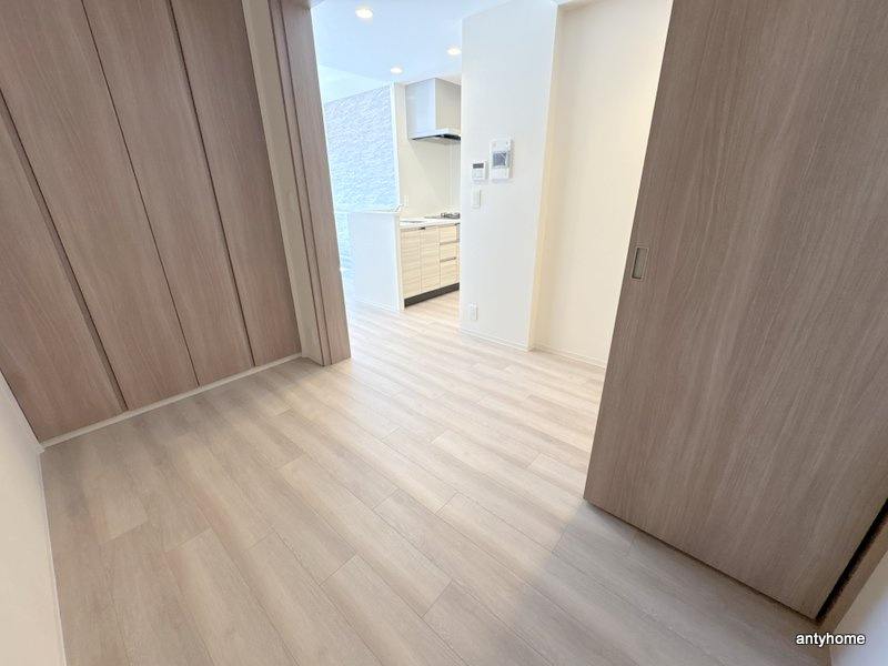 コンフォリア・リヴ博労町一丁目Q　仲介手数料無料の寝室