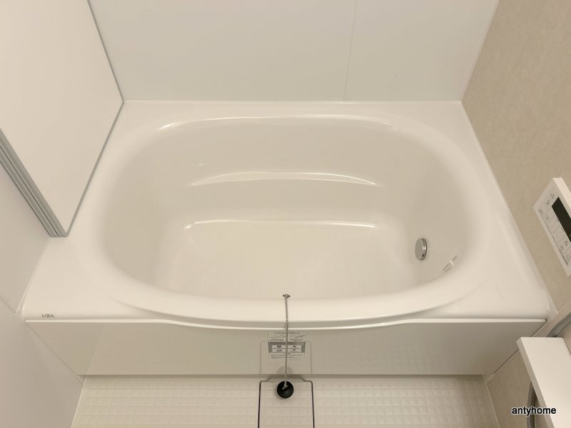 コンフォリア・リヴ博労町一丁目Q　仲介手数料無料の浴室