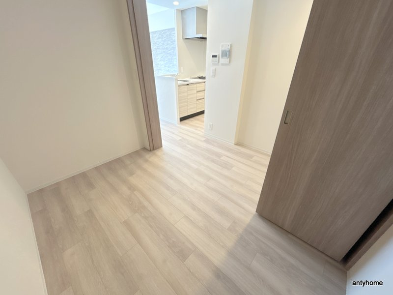 コンフォリア・リヴ博労町一丁目Q　仲介手数料無料の寝室