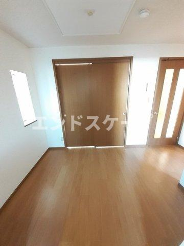 メゾン・エスポールの居間・リビング|高崎、前橋のお部屋探しはエンドスケープまで！お客様の理想お聞かせ下さい♪