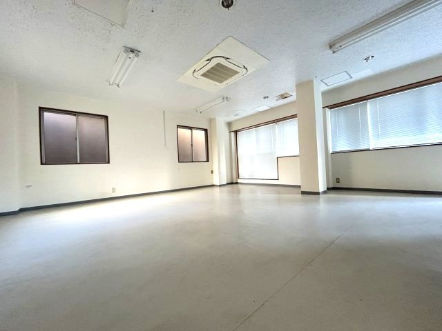 タチバナビル　2Fのロビー