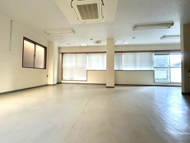 タチバナビル　2Fの居間・リビング