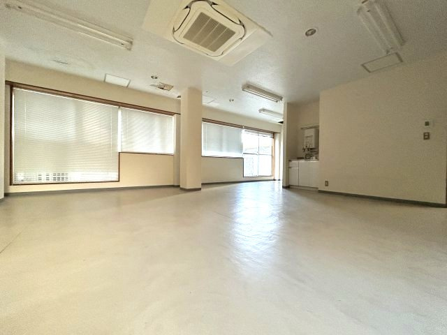 タチバナビル　2Fの居間・リビング