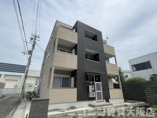京都市伏見区深草平田町のアパートの外観