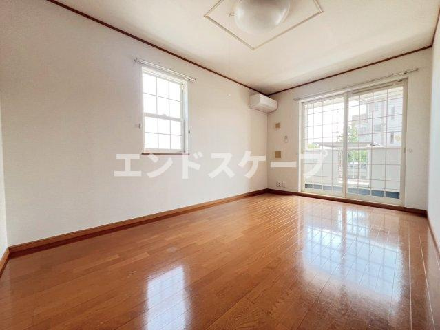 メリディオⅡの居間・リビング|高崎、前橋のお部屋探しはエンドスケープまで！お客様の理想お聞かせ下さい♪