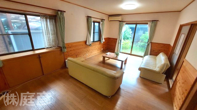 【居間・リビング】の画像