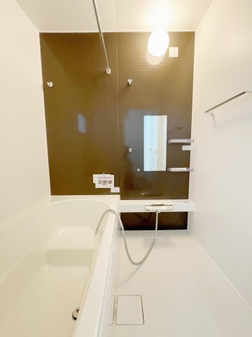 新築戸建・新築建売　KIP伊勢崎市今泉町1期の浴室|浴室乾燥暖房機付きバスルームは一日の疲れを癒すくつろぎ快適空間に♪