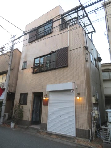 杉並区下高井戸１丁目のホテルの外観