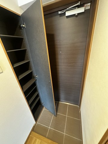 本町HILLSの玄関|現状有姿となります。