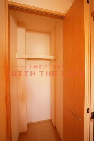 サンライズ御井Ⅱ【キャッシュバック対象物件】の収納|収納もある玄関です