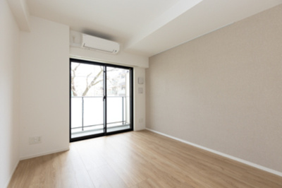 【居間・リビング】 | 神明公園ハイツ・文京 | ※写真は同タイプ住戸です。
駒込の賃貸物件。
「神明公園ハイツ・文京」のことなら(株)メイワ・エステートへお任せください。