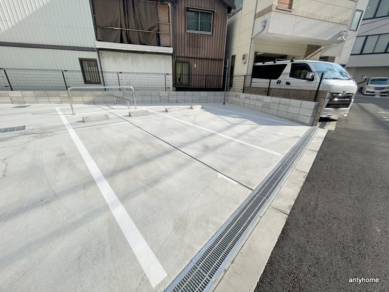Art Ebie　仲介手数料無料の駐車場