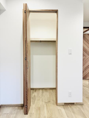 【居間・リビング】 | 西麻布ホームズ