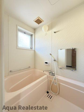 坂出市府中町　リフォーム戸建の浴室|落ち着いた空間のお風呂です