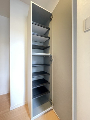  | ビュシエール