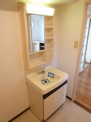 【独立洗面台】 | フォーサイト有田Rｅｎａｔｕｓ | 同建物別部屋 現況優先