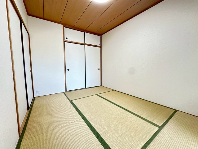 ルネ芦屋親王塚の居間・リビング