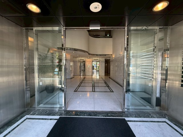 四海ビル　3Fのエントランス