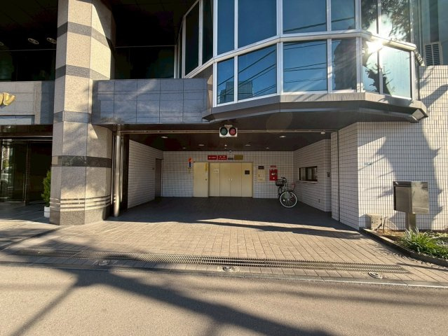 四海ビル　3Fの駐車場