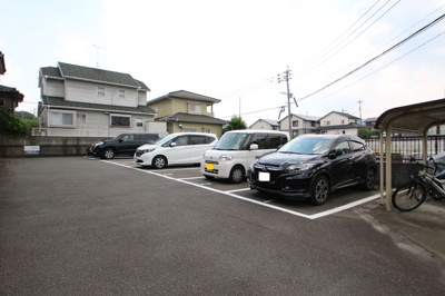 【駐車場】 | セジュール白水 | 駐車場