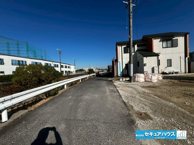 【同施工物件ご案内可能】豊明市阿野町　全6棟の前面道路含む現地写真|事前予約にて現地ご見学いただけます！お気軽にお問い合わせください♪
■株式会社　セキュアハウス　豊明支店■
住宅ローンに強く、知識、経験豊富なスタッフ在籍
お客様に寄り添い、ご成約後もサポート致します
