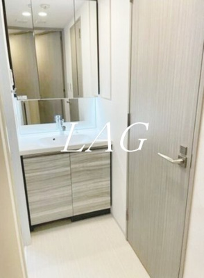 【洗面所】 | ＬＵＭＥＥＤ池袋 | 独立洗面台です。