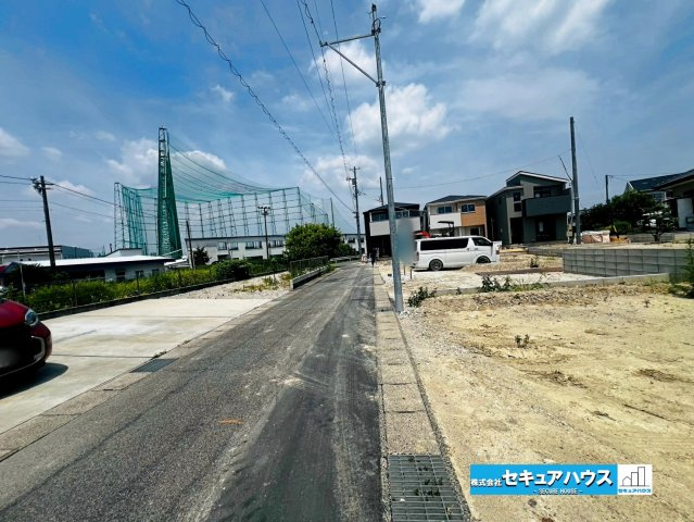 【同施工物件ご案内可能】豊明市阿野町　全6棟の前面道路含む現地写真|事前予約にて現地ご見学いただけます！お気軽にお問い合わせください♪
■株式会社　セキュアハウス■
住宅ローンに強く、知識、経験豊富なスタッフ在籍
お客様に寄り添い、ご成約後もサポート致します。　　　　