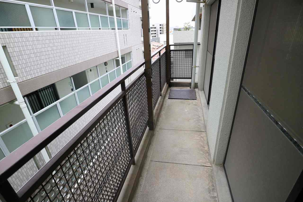 グランディア篠原弍番館のバルコニー