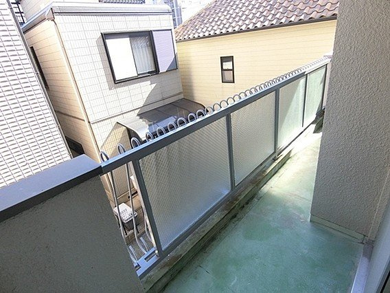 初崎マンションのバルコニー