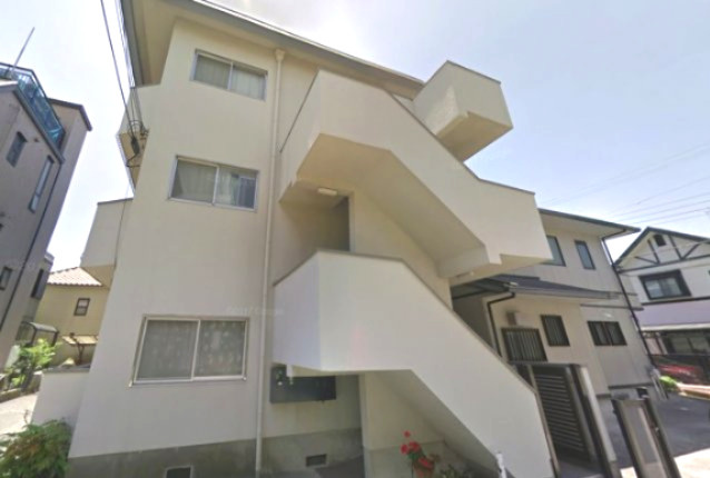 初崎マンションの外観