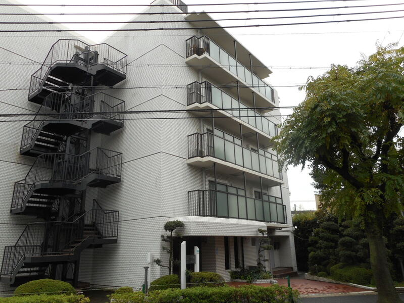 芦屋楠町パインクレストの外観