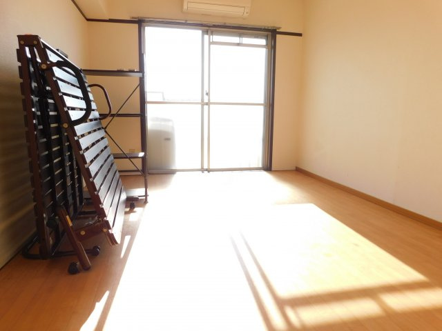 メゾン101の洋室