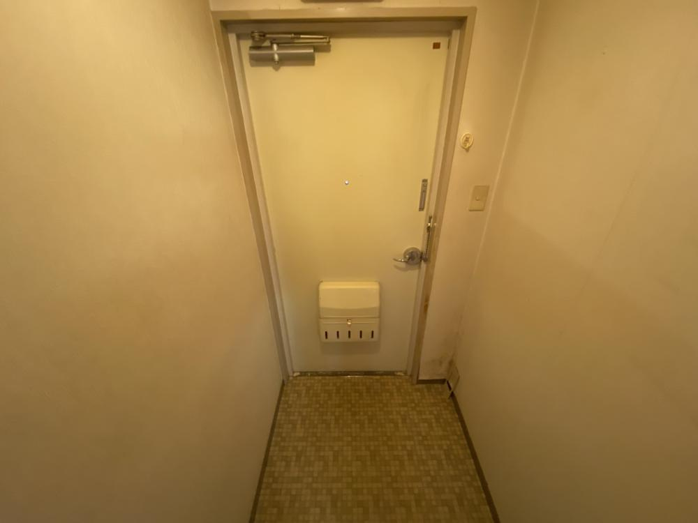 ハイツ栄光の玄関