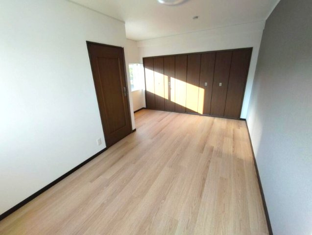 岩屋中町1丁目貸家の居間・リビング