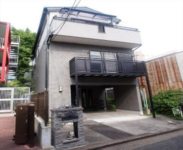 中山手通7丁目貸家の外観