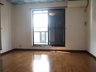 中山手通7丁目貸家の居間・リビング