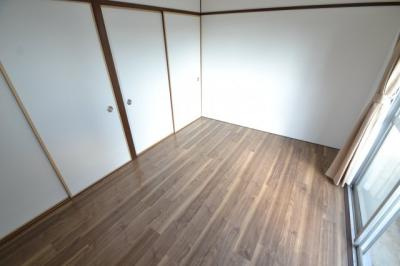 SIハイツ岩屋の洋室