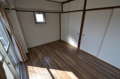 SIハイツ岩屋の洋室