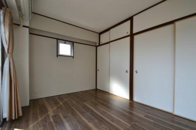 SIハイツ岩屋の洋室